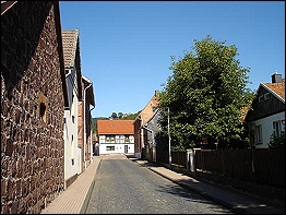 Typische Gasse in Neustadt