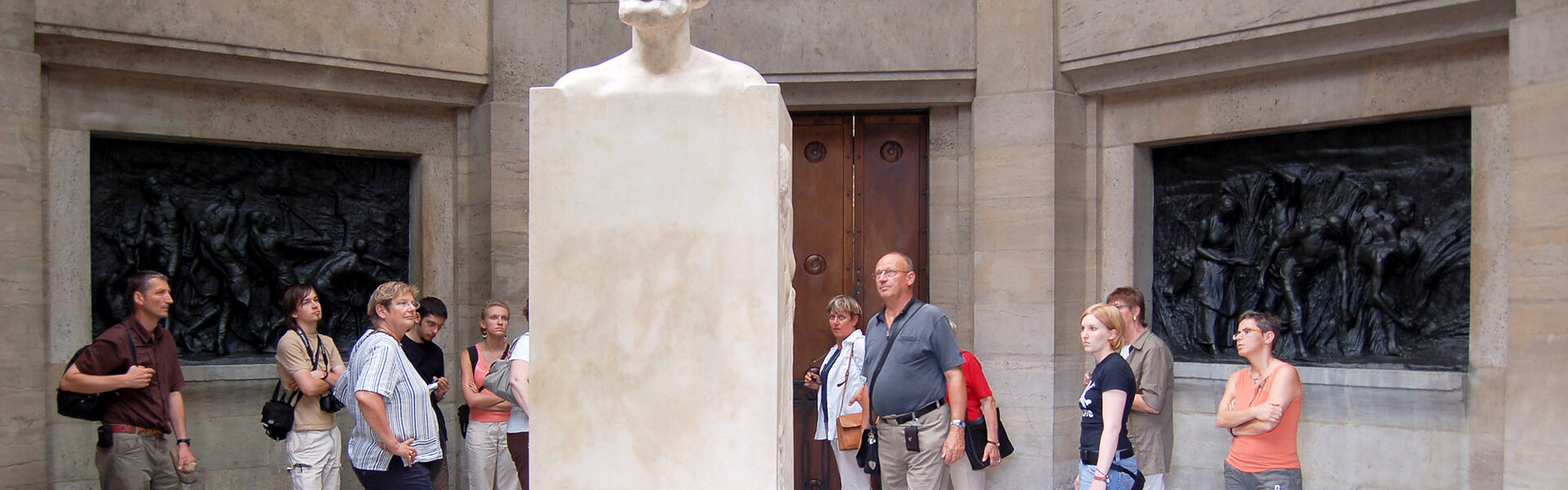 Ernst-Abbe-Denkmal (innen)