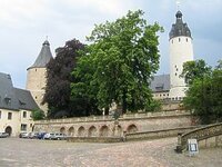 Flasche und Hausmannsturm