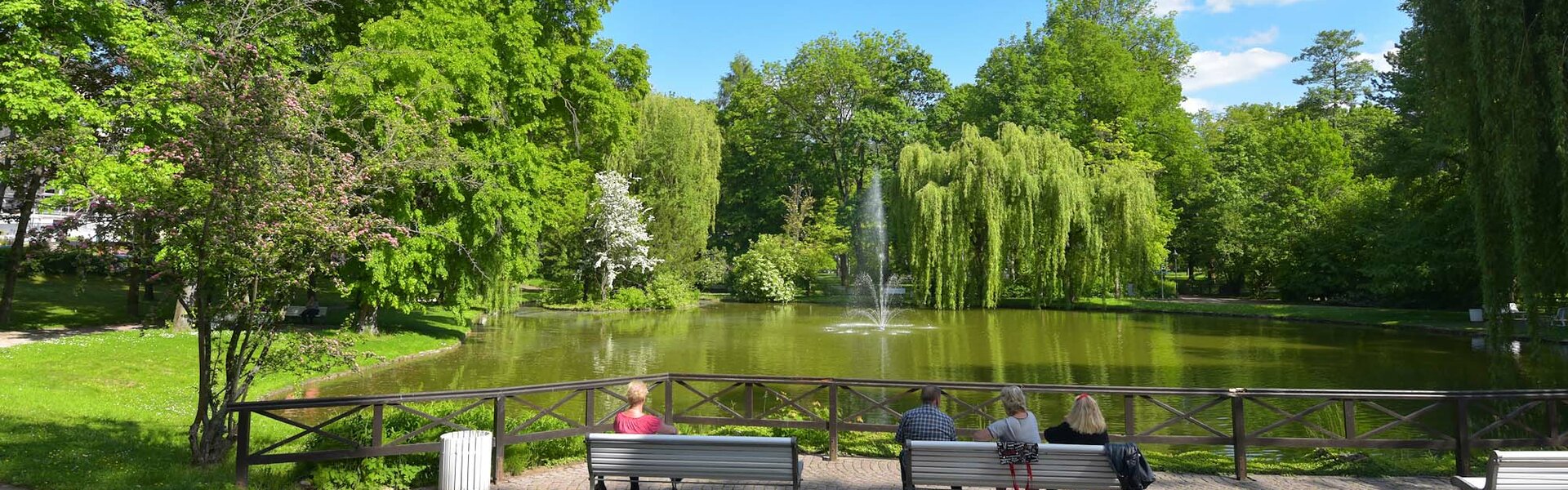 Kurpark mit Schwanenteich in Bad Sulza