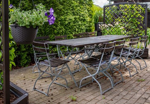 Terrasse mit Bestuhlung