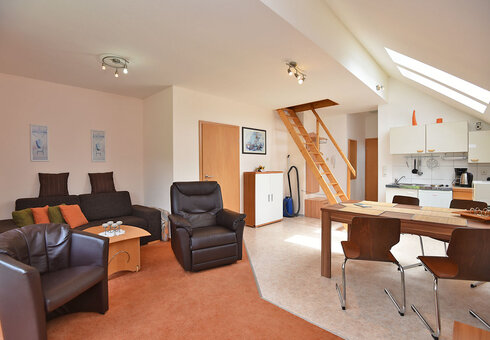 Fewo im Dachgeschoss, Wohn-Esszimmer