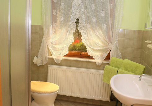 großes Ferienhaus (Bad)