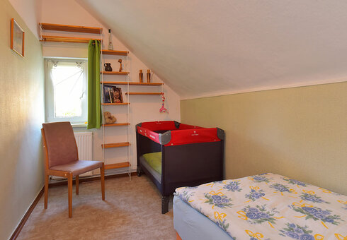 Babybett vorhanden
