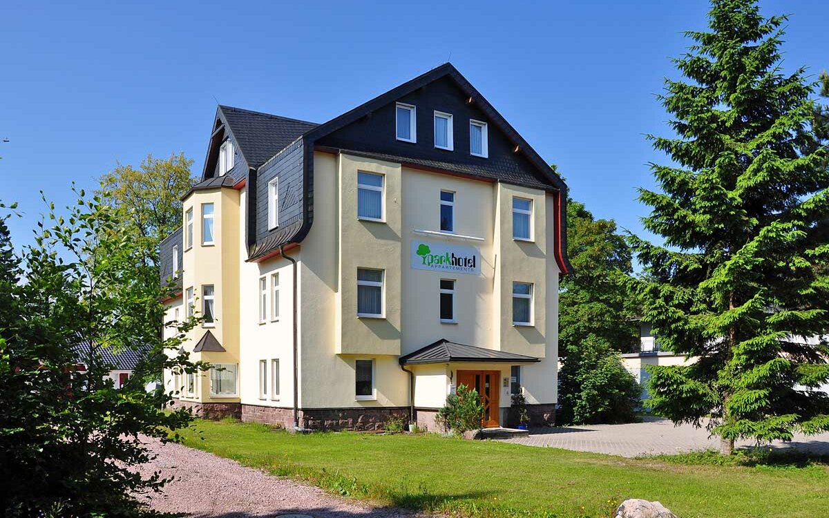 Parkhotel-Appartements-Oberhof-Pano