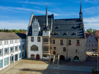 Marktplatz mit Rathaus
