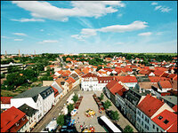 Blick vom Kirchturm auf den Markt von Triptis