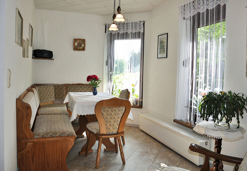 große Ferienwohnung (Esstisch)