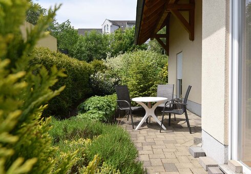 Terrasse an einer Fewo