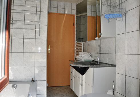große Ferienwohnung (Badezimmer)