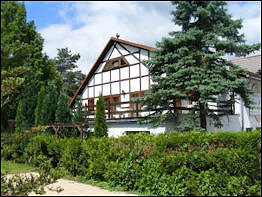 Gästezimmer mit Balkon